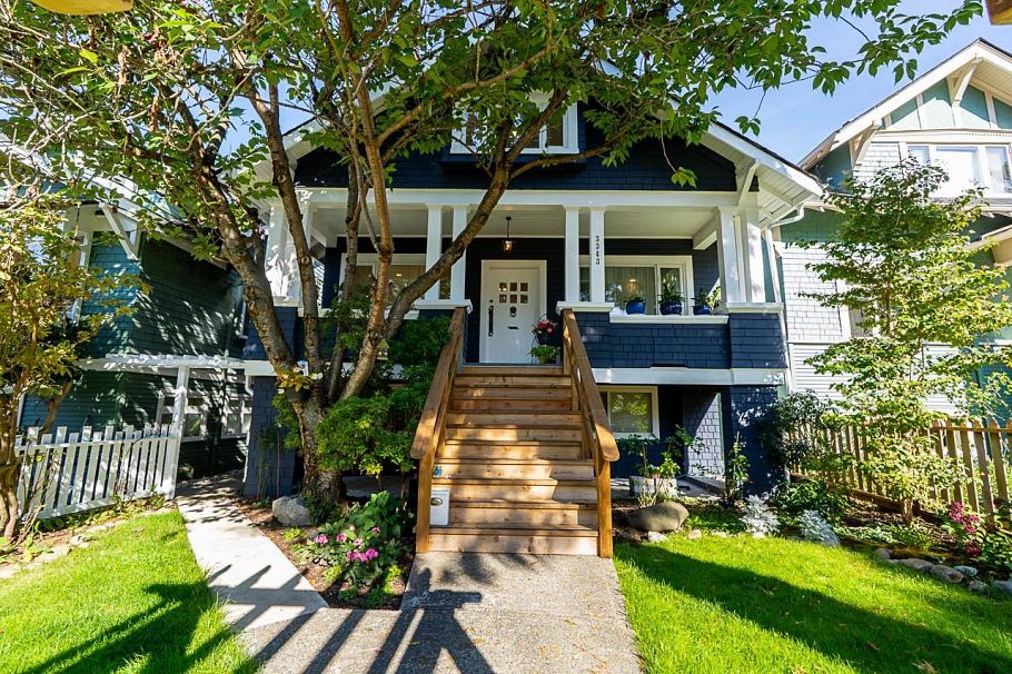 3343 W 3rd Avenue Vancouver, BC - 1