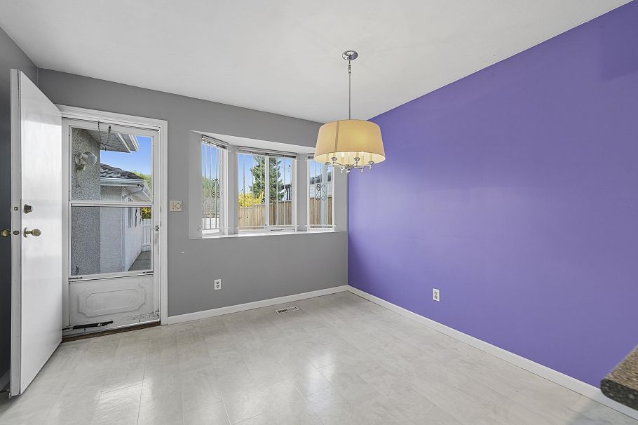 2915 Charles Street Vancouver, BC - 12