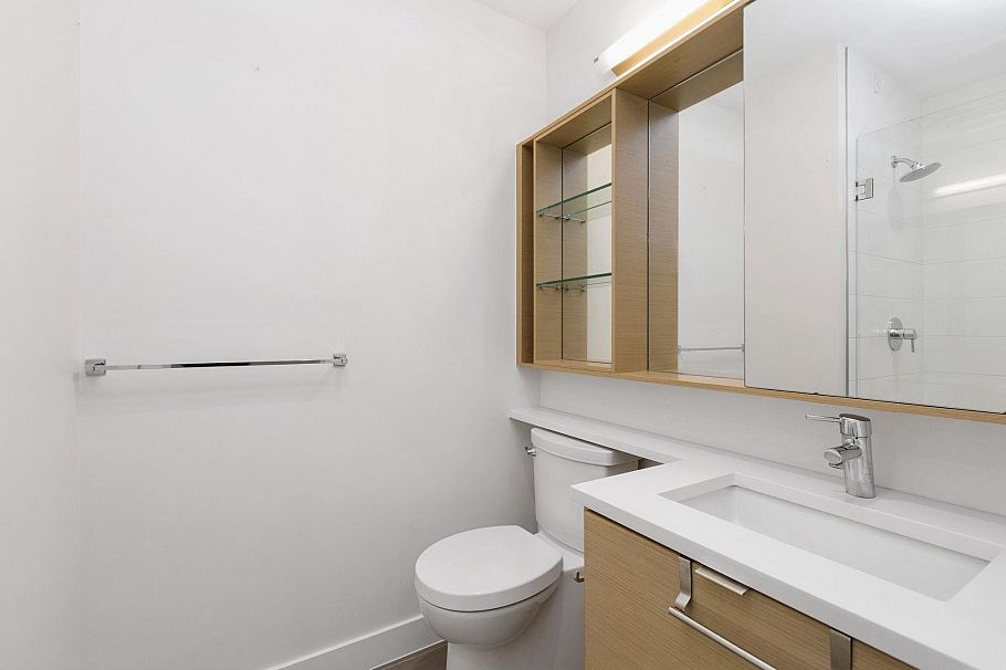 309 2528 Collingwood Street Vancouver, BC - 21