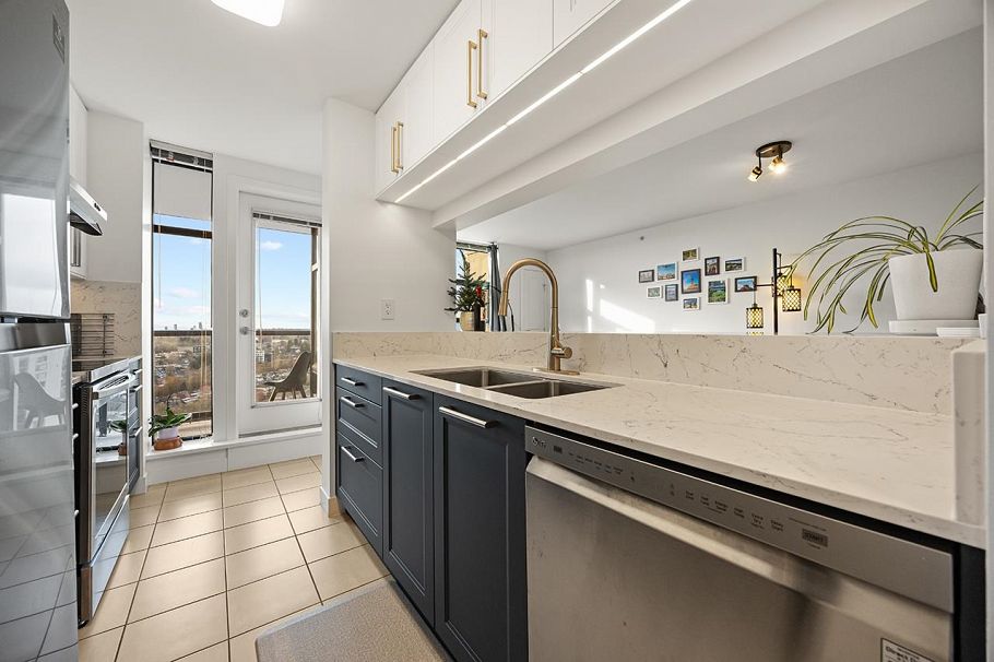 2005 5380 Oben Street Vancouver, BC - 9