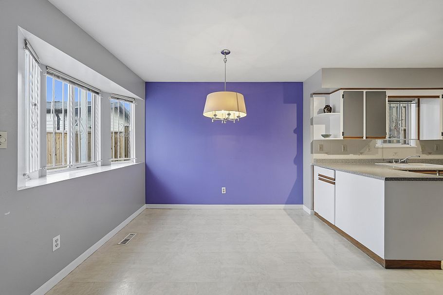 2915 Charles Street Vancouver, BC - 11