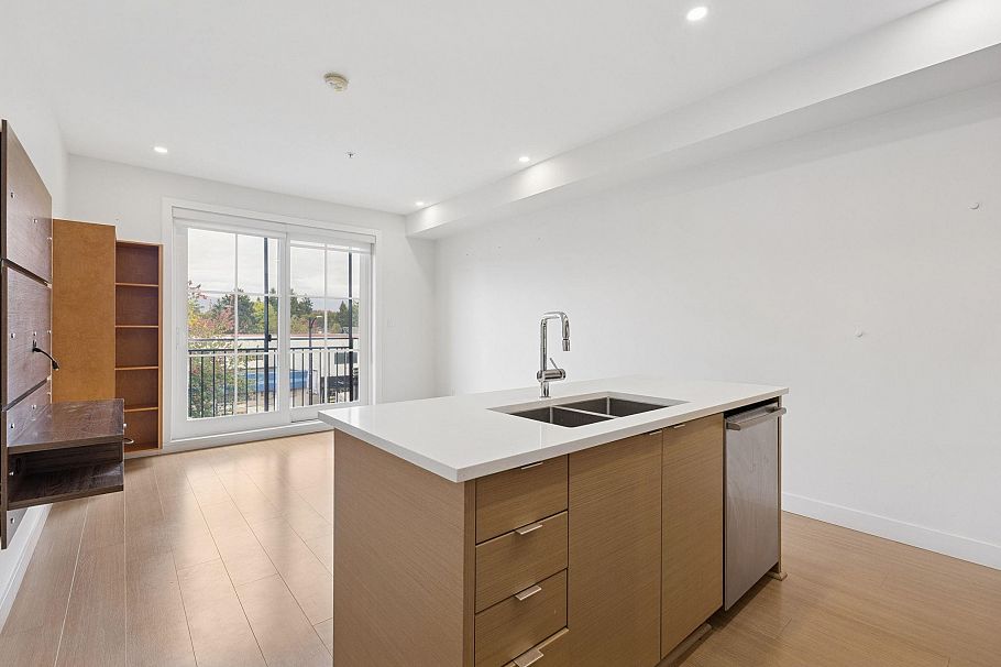 309 2528 Collingwood Street Vancouver, BC - 14