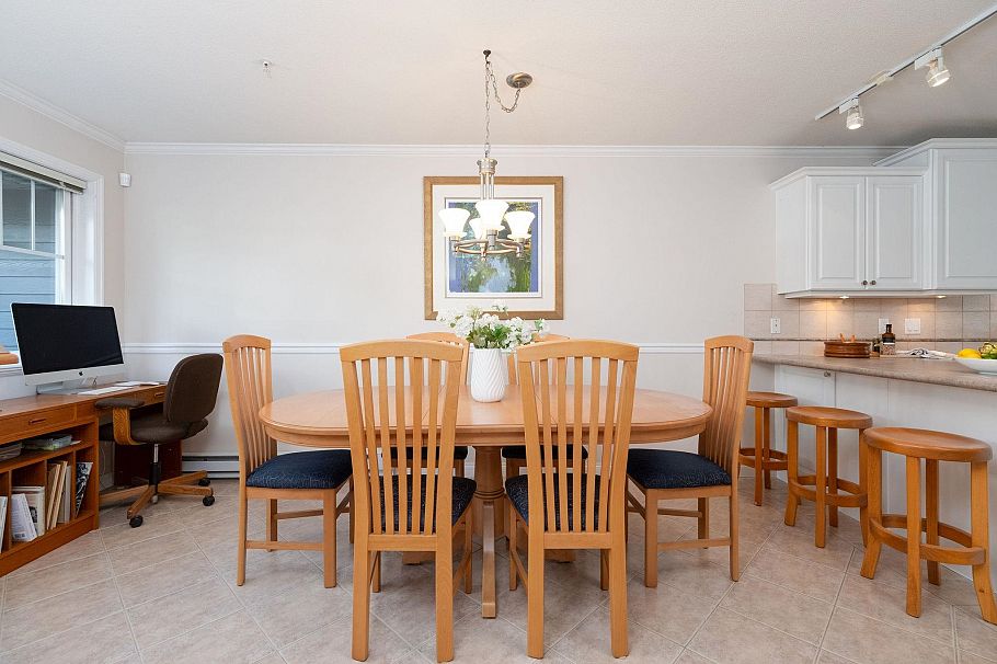 651 St. Andrews Avenue North Vancouver, BC - 9