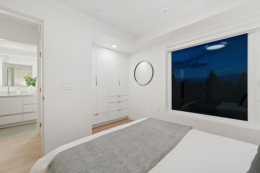 1 1632 E 21st Avenue Vancouver, BC - 18