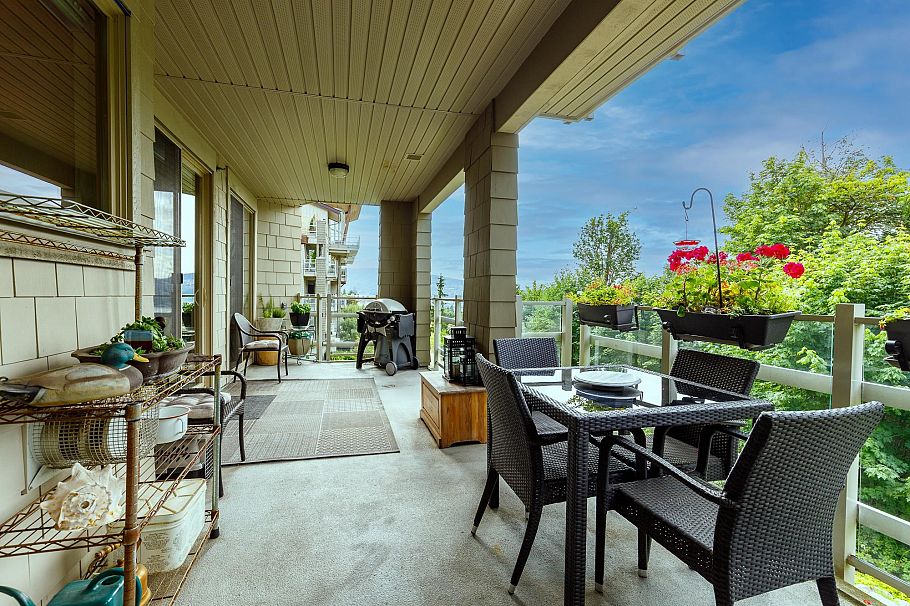 301 560 Raven Woods Drive North Vancouver, BC - 1