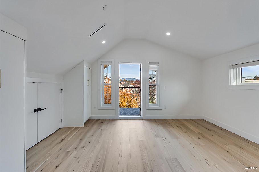 1 150 E 51 Avenue Vancouver, BC - 20