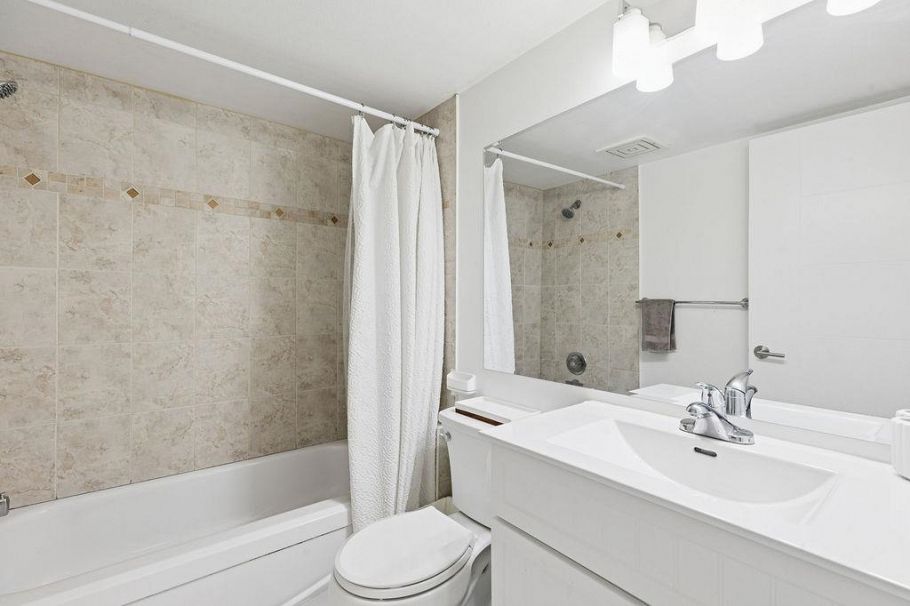 1A 1048 E 7th Avenue Vancouver, BC - 15