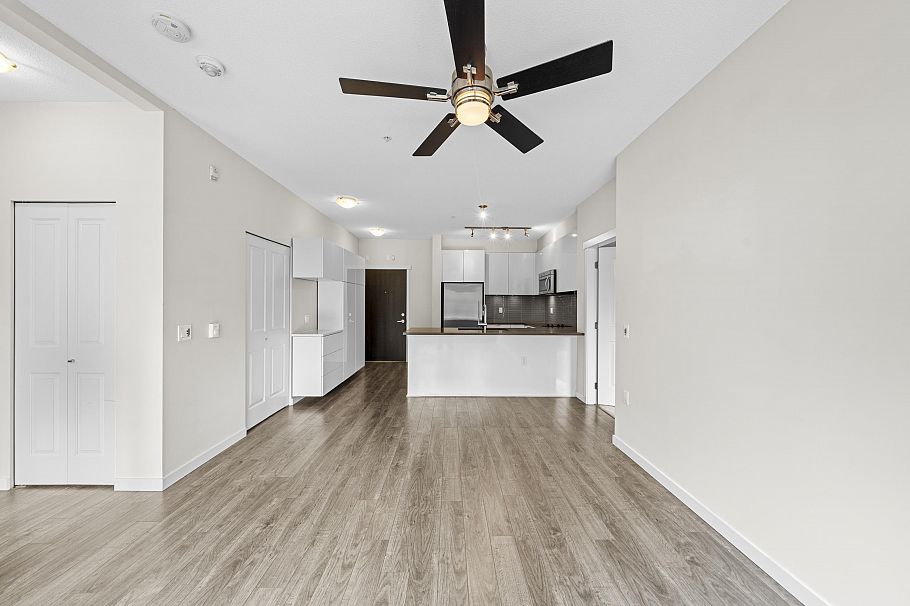 101 2665 Mountain Highway North Vancouver, BC - 11