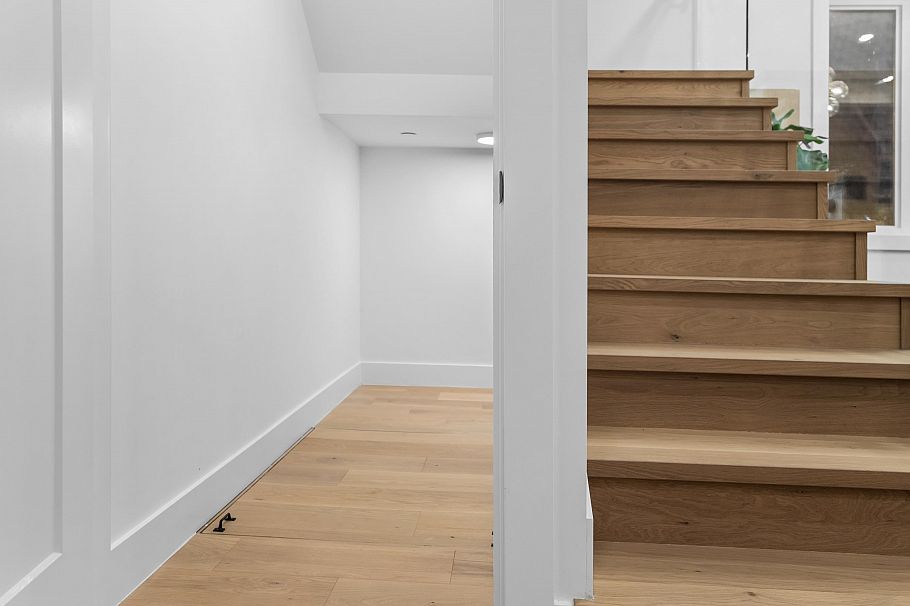 1 1166 E 11th Avenue Vancouver, BC - 33