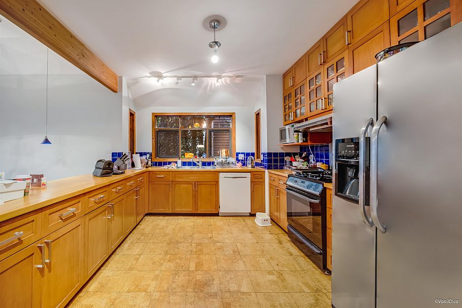 3758 W 35th Avenue Vancouver, BC - 11