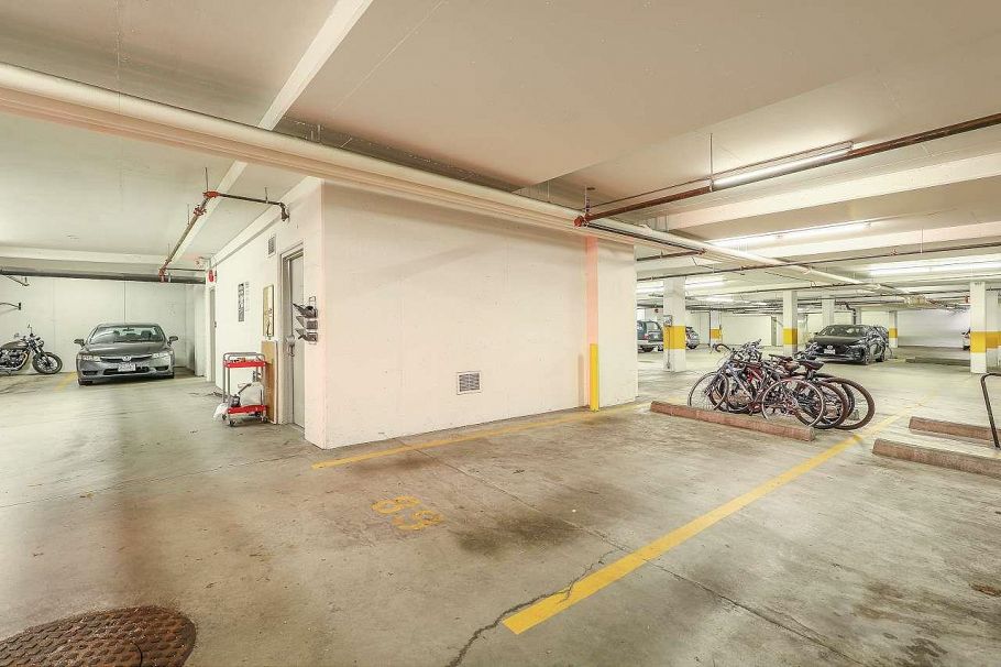 320 4550 Fraser Street Vancouver, BC - 25