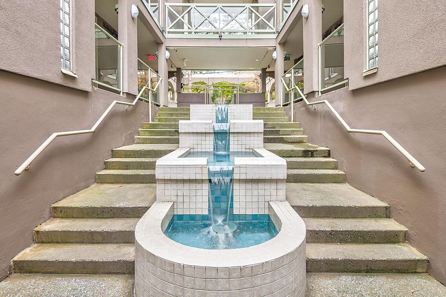 204 1082 W 8th Avenue Vancouver, BC - 4