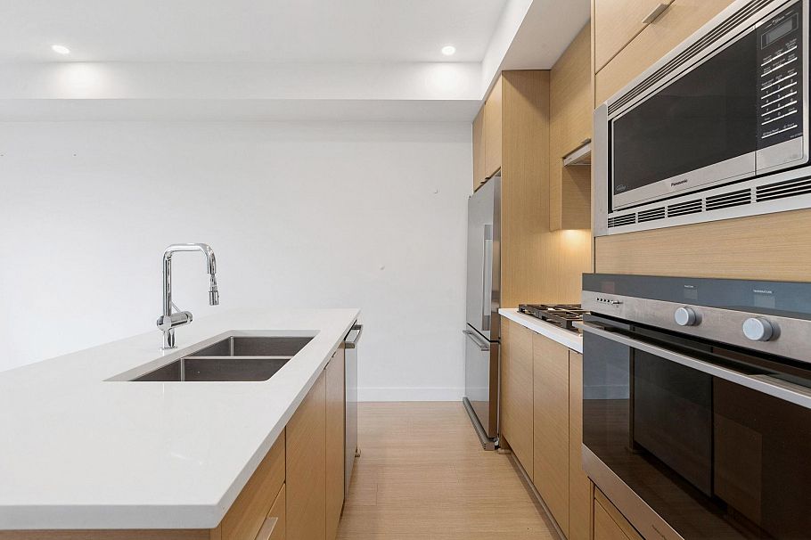 309 2528 Collingwood Street Vancouver, BC - 5