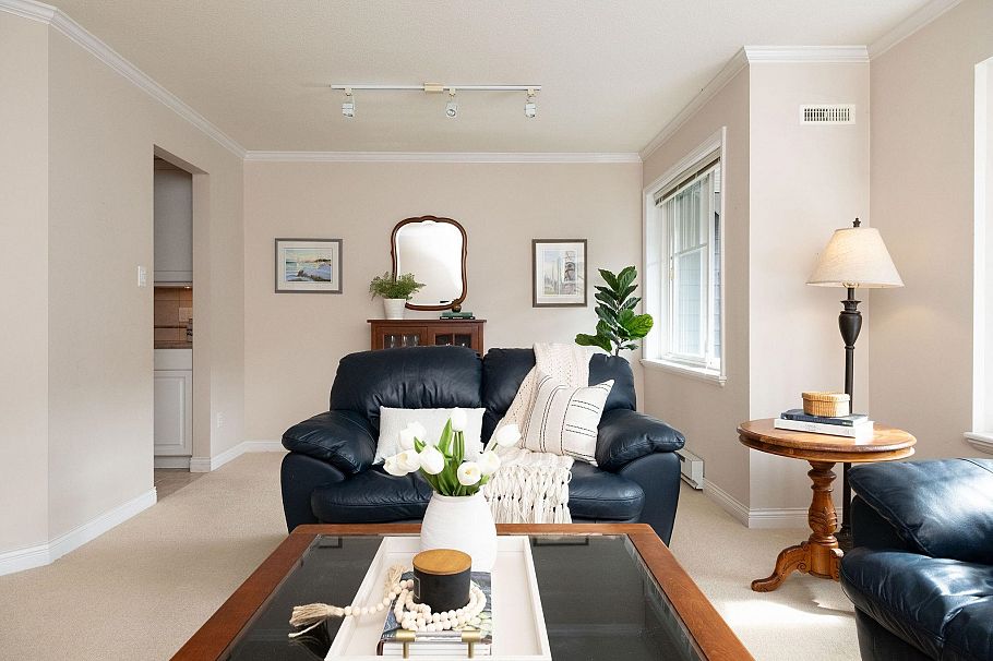 651 St. Andrews Avenue North Vancouver, BC - 3