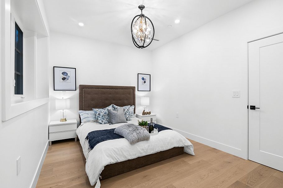 1 1166 E 11th Avenue Vancouver, BC - 22