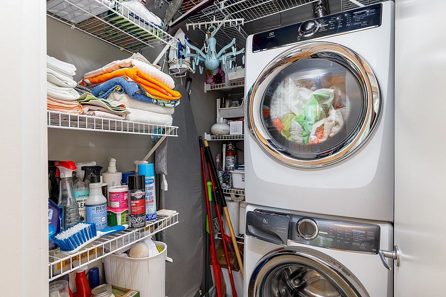 301 560 Raven Woods Drive North Vancouver, BC - 27