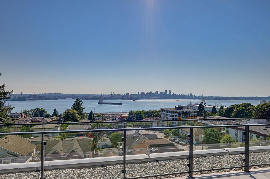 564 422 E 3rd Street North Vancouver, BC - 32