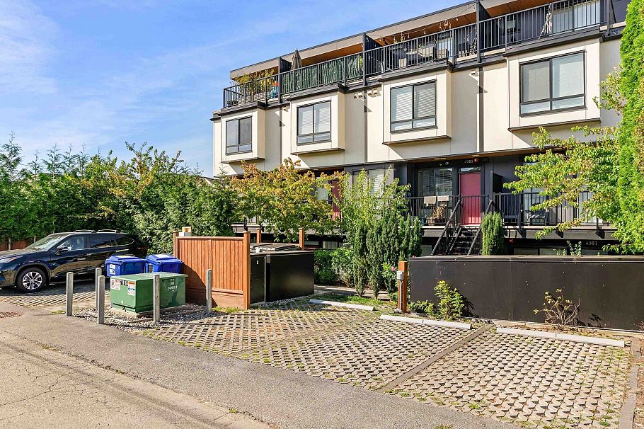 2286 E 33rd Avenue Vancouver, BC - 29