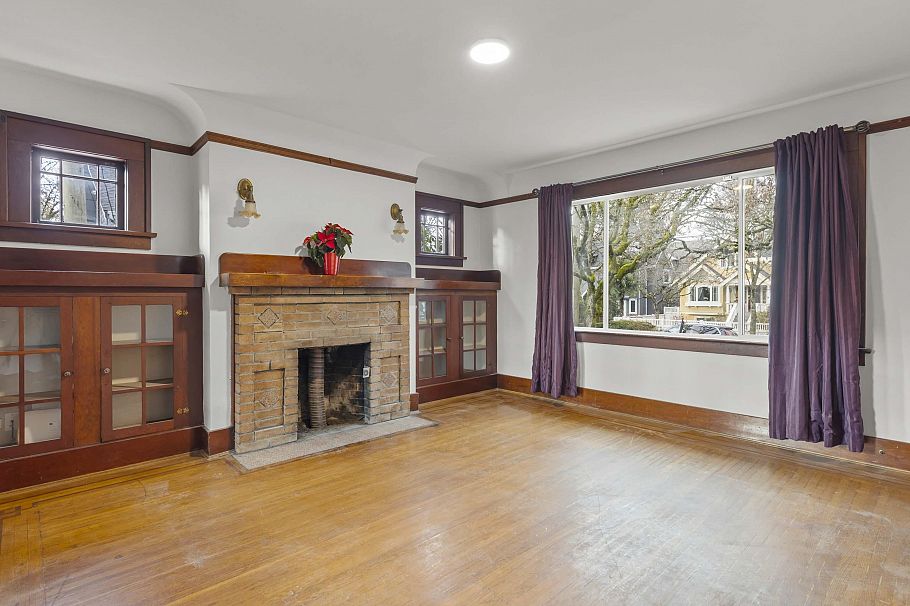 3056 W 6th Avenue Vancouver, BC - 6