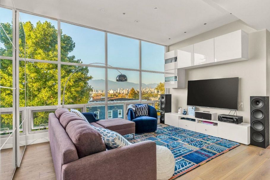 402 2216 W 3rd Avenue Vancouver, BC - 2