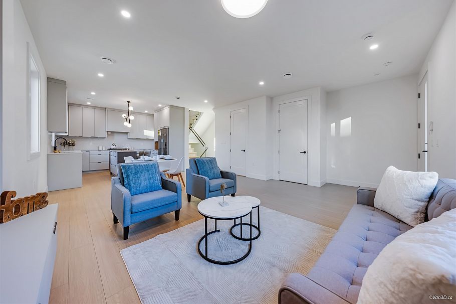 4 4211 Graveley Street Burnaby, BC - 4