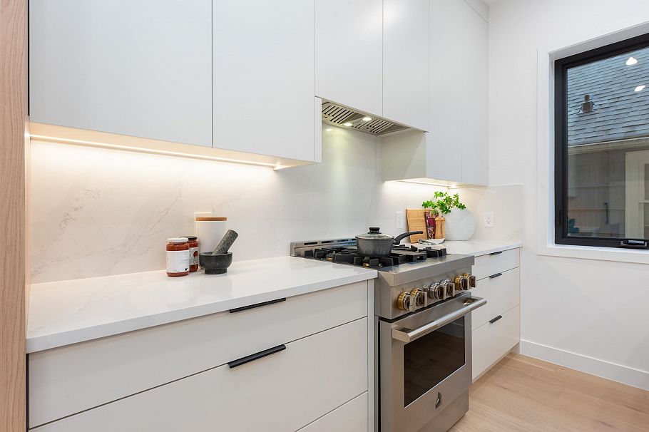 1 312 E 37 Avenue Vancouver, BC - 14