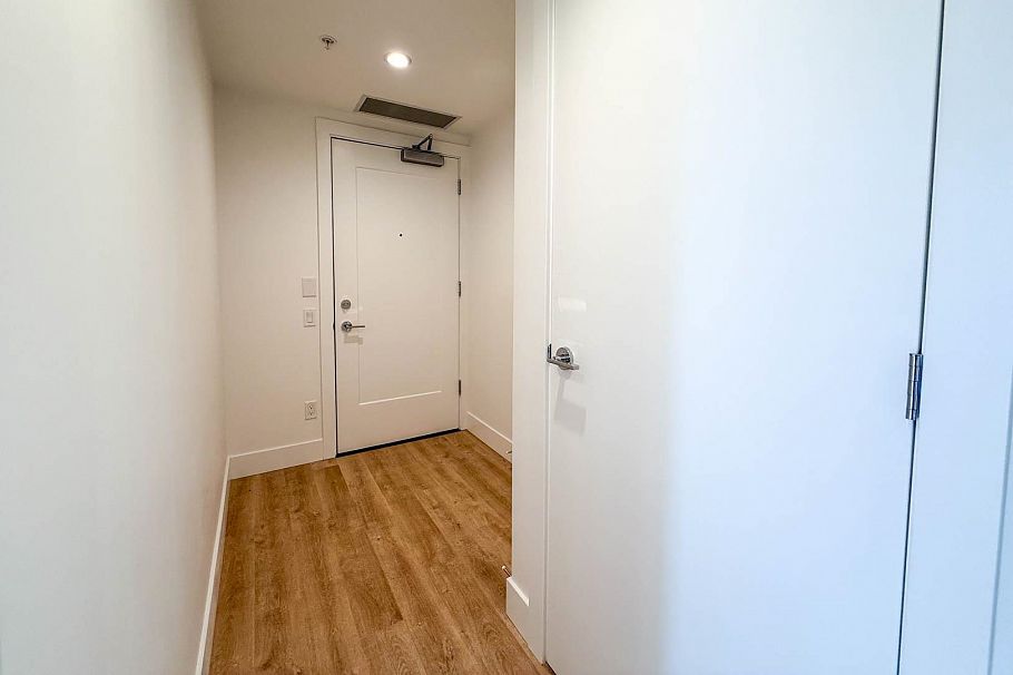 607 2385 EMERY COURT, North Vancouver BC V7J 0E9 North Vancouver, BC - 2