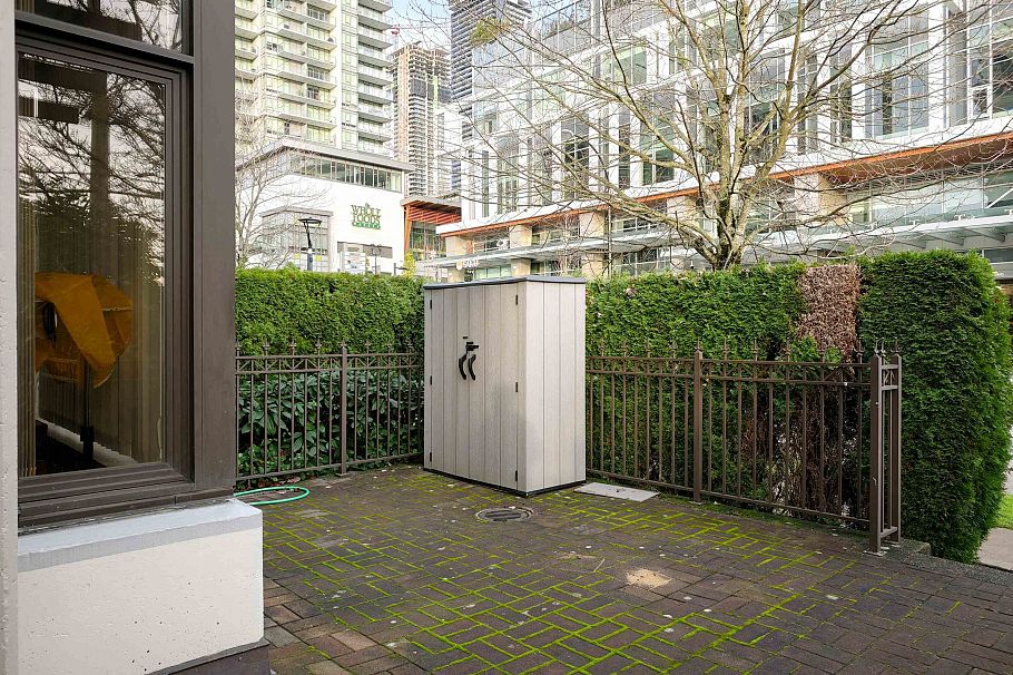 TH16 2089 Rosser Avenue Burnaby, BC - 16