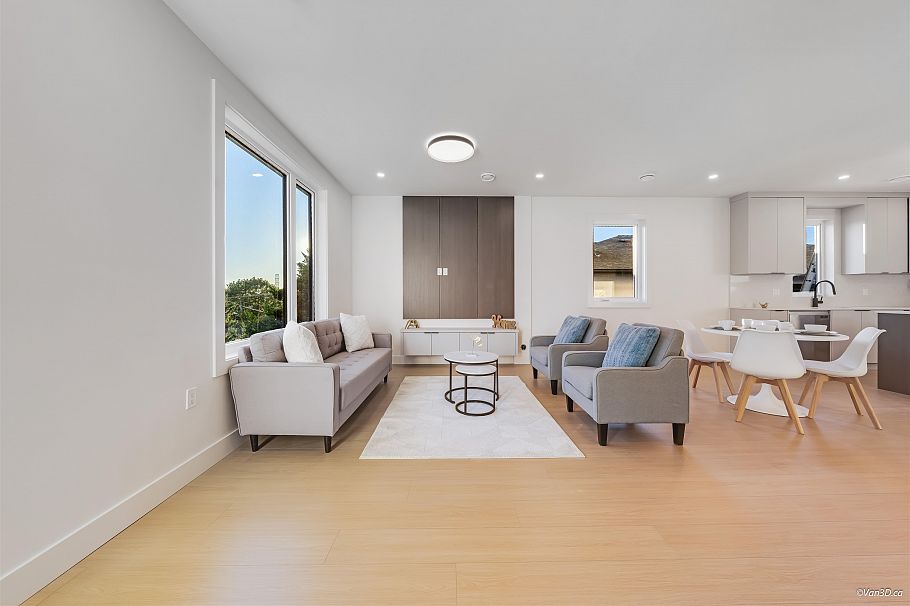 4 4211 Graveley Street Burnaby, BC - 2