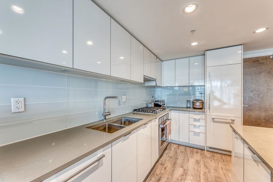 603 2388 Madison Avenue Burnaby, BC - 4