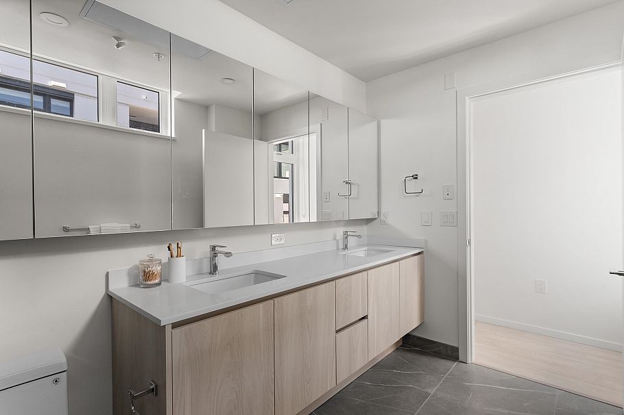 3249 Clive Avenue Vancouver, BC - 21