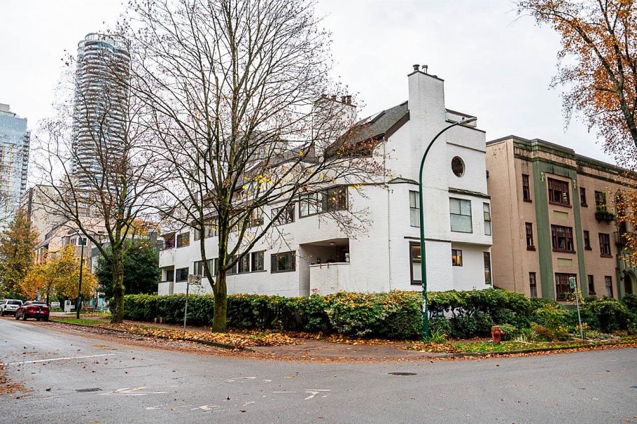 302 936 Bute Street Vancouver, BC - 2