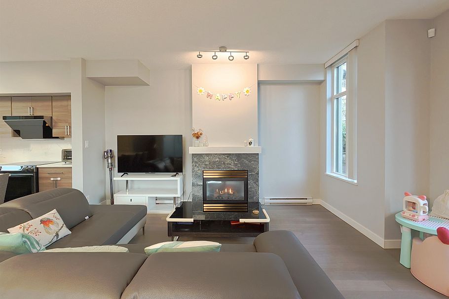 TH16 2089 Rosser Avenue Burnaby, BC - 4