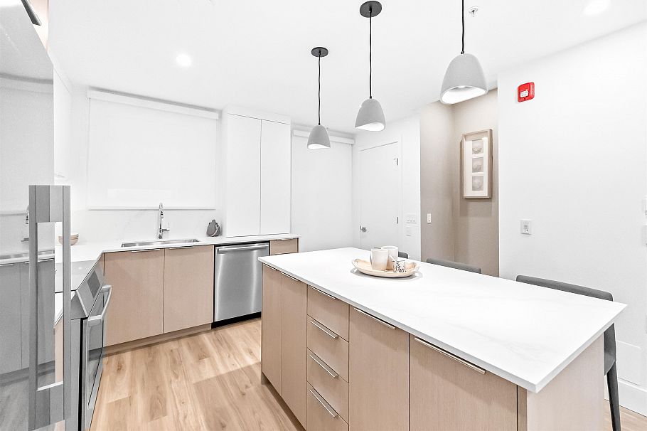 309 2250 E 1st Avenue Vancouver, BC - 3