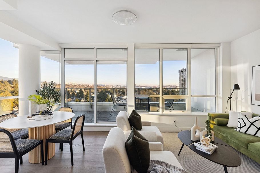 1301 1675 Lions Gate Lane North Vancouver, BC - 1