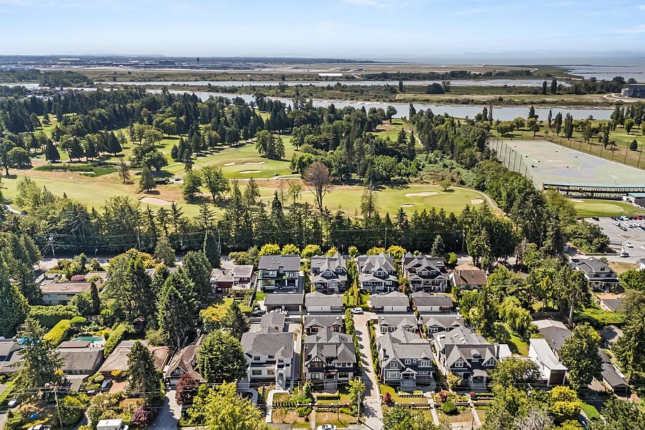 3838 W 50th Avenue Vancouver, BC - 5