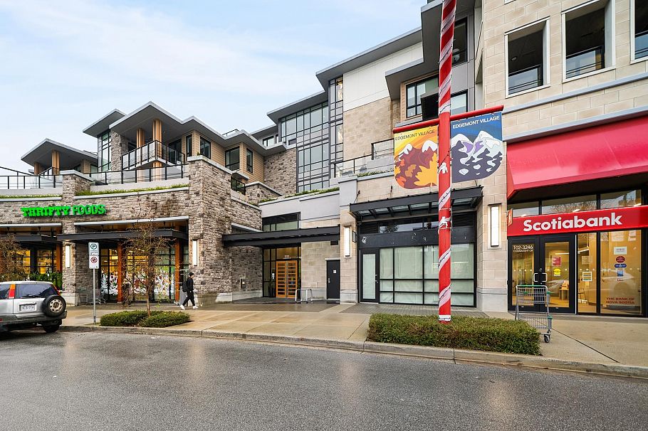 201 3220 Connaught Crescent North Vancouver, BC - 20