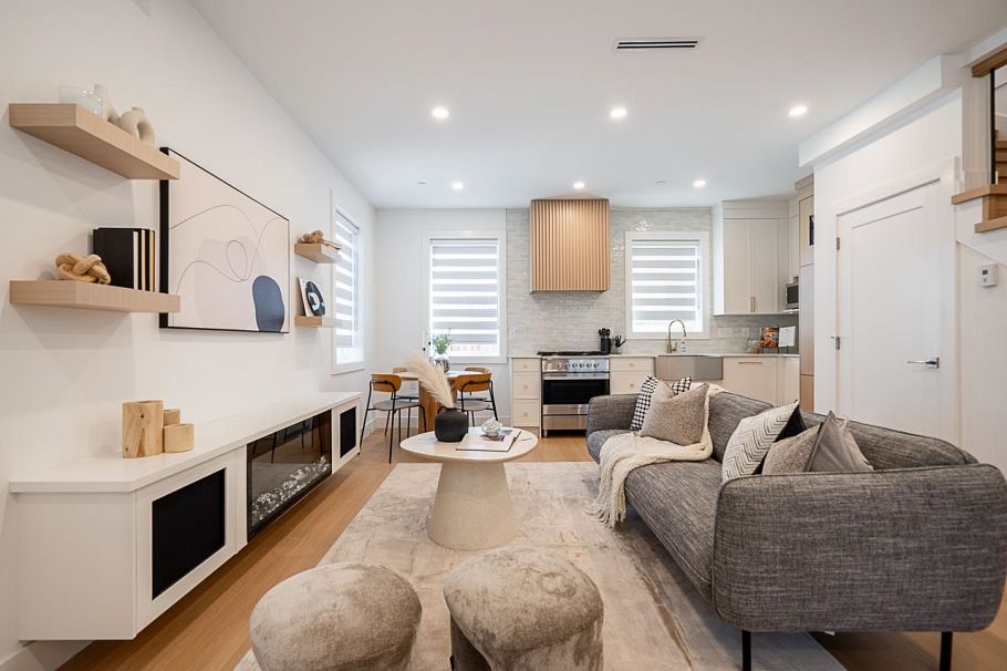 2105 E 33rd Avenue Vancouver, BC - 4