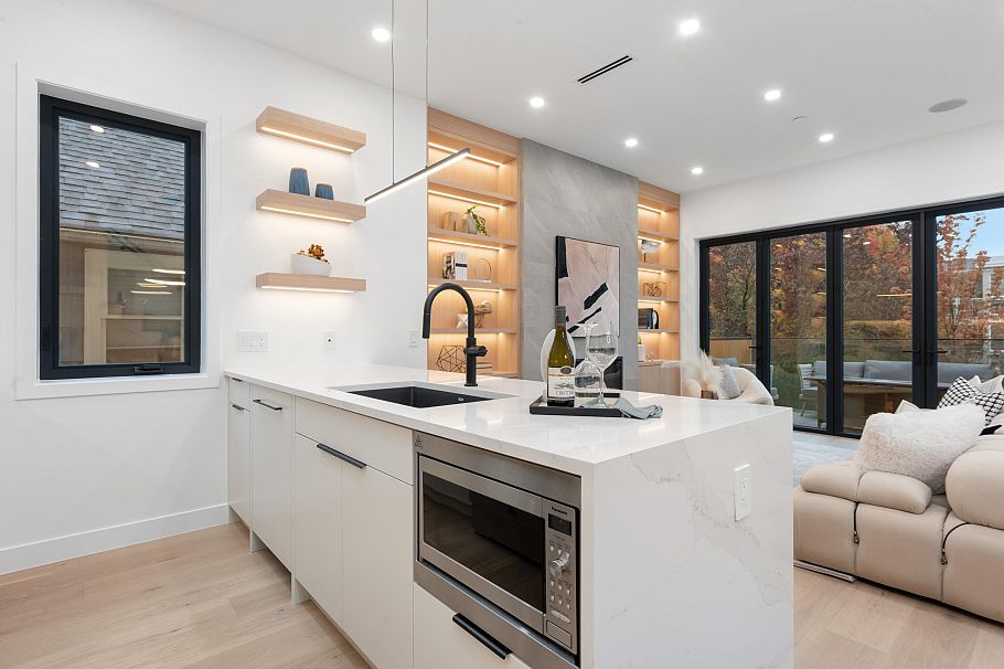 1 312 E 37 Avenue Vancouver, BC - 13