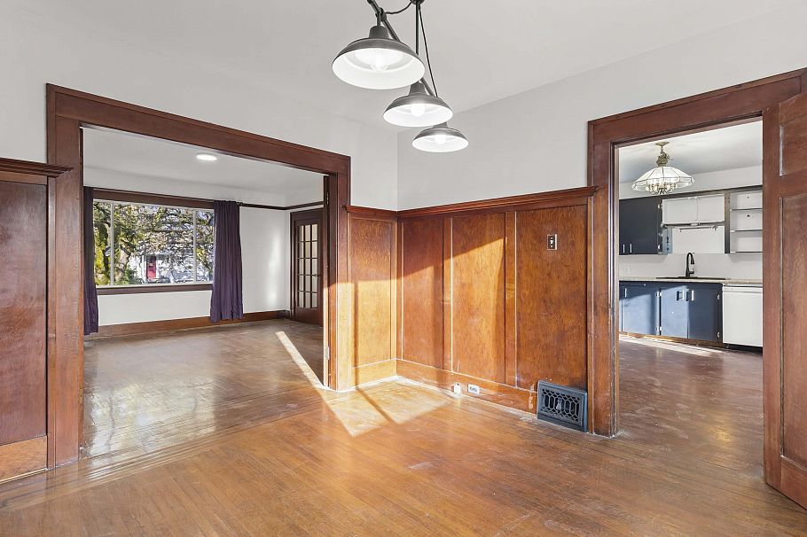 3056 W 6th Avenue Vancouver, BC - 12