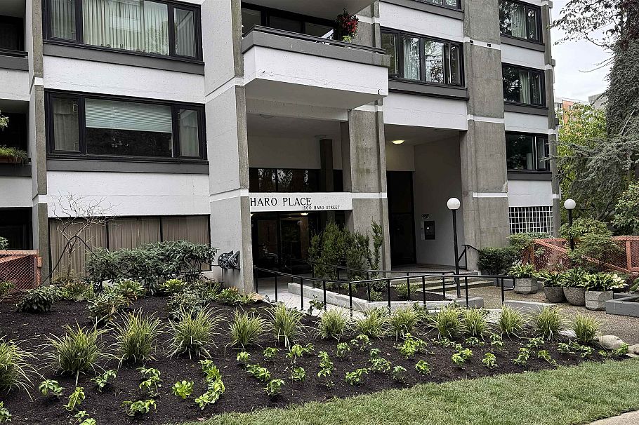 202 1500 Haro Street Vancouver, BC - 24