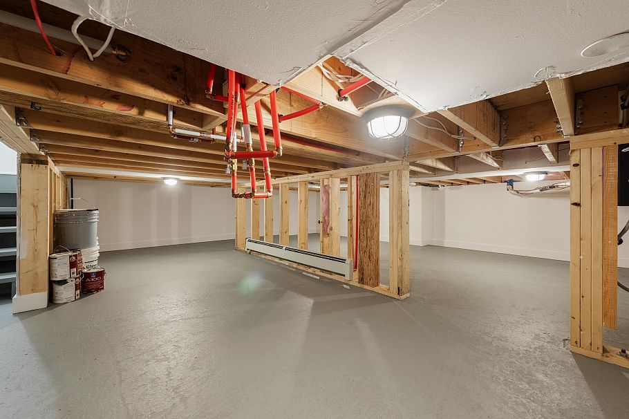 2 312 E 37th Avenue Vancouver, BC - 38