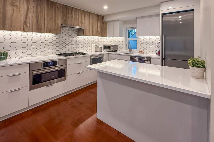 1 3536 POINT GREY ROAD, Vancouver BC V6R 1A8 Vancouver, BC - 1