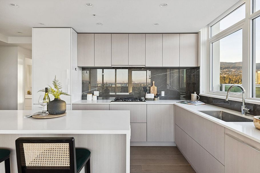 1301 1675 Lions Gate Lane North Vancouver, BC - 9