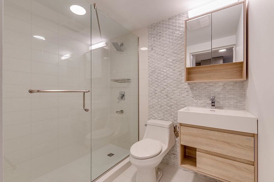 001 1425 HARO STREET, Vancouver BC V6G 1G5 Vancouver, BC - 17