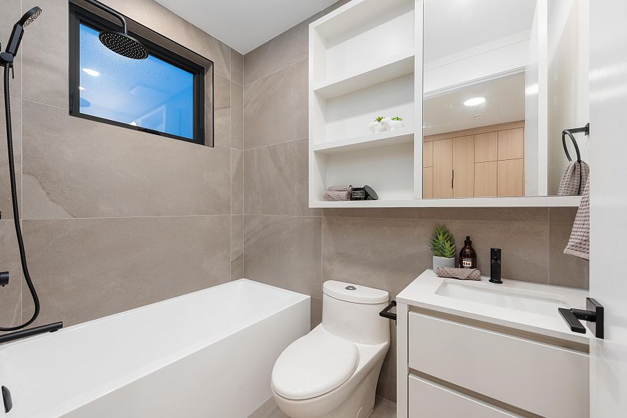 2 312 E 37th Avenue Vancouver, BC - 27