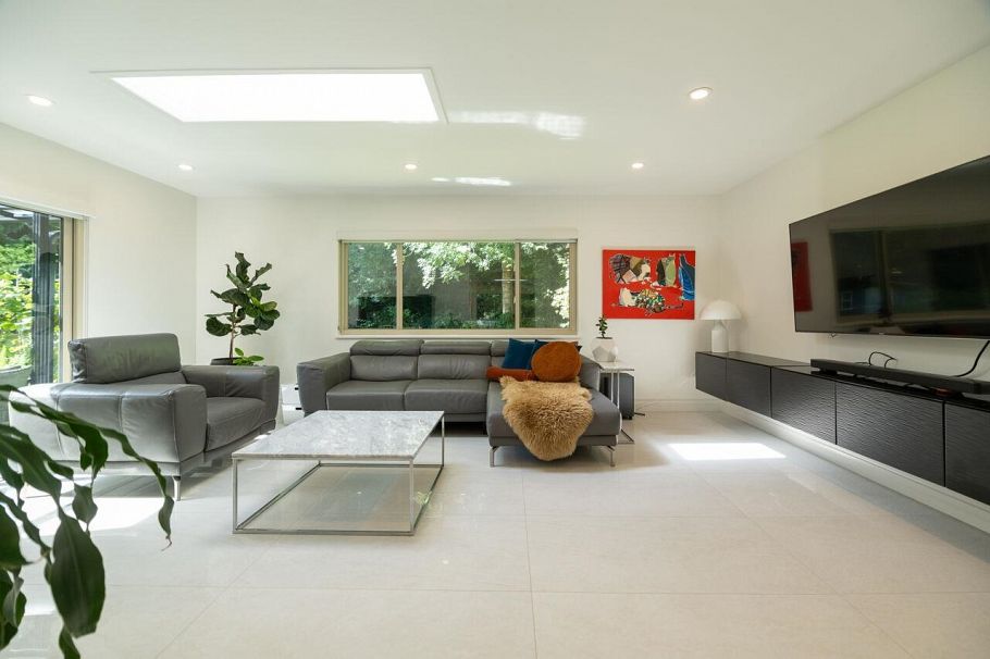 3595 Princess Avenue North Vancouver, BC - 3