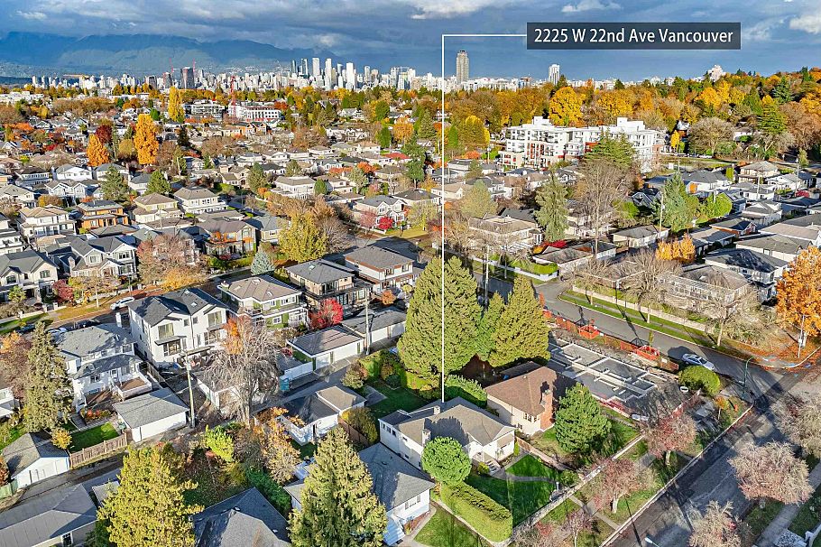 2225 W 22nd Avenue Vancouver, BC - 32