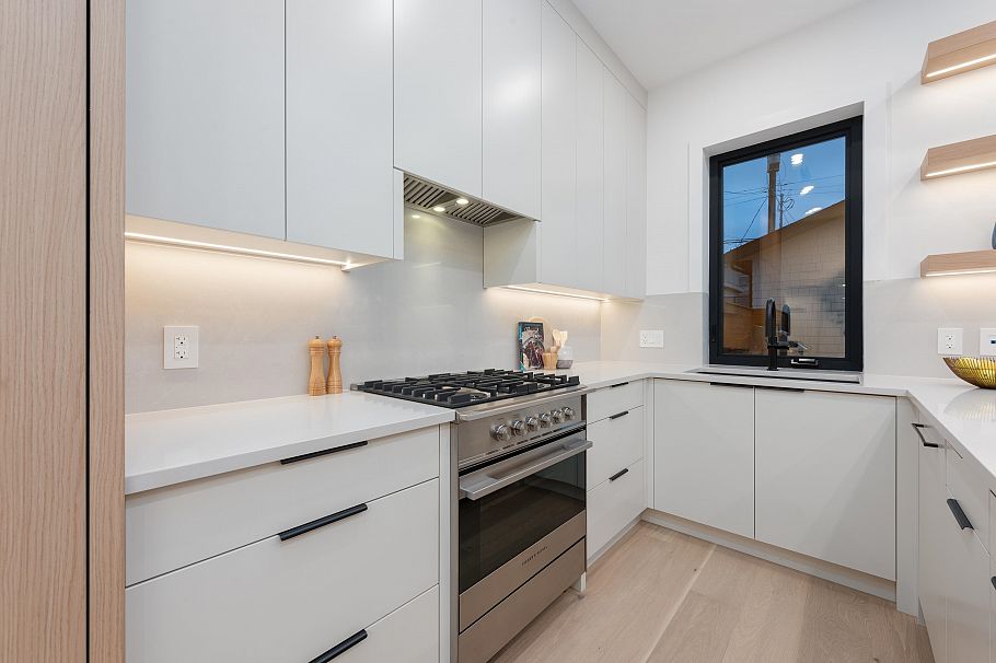 2 312 E 37th Avenue Vancouver, BC - 19