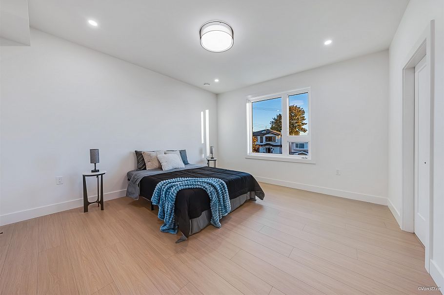 4 4211 Graveley Street Burnaby, BC - 16